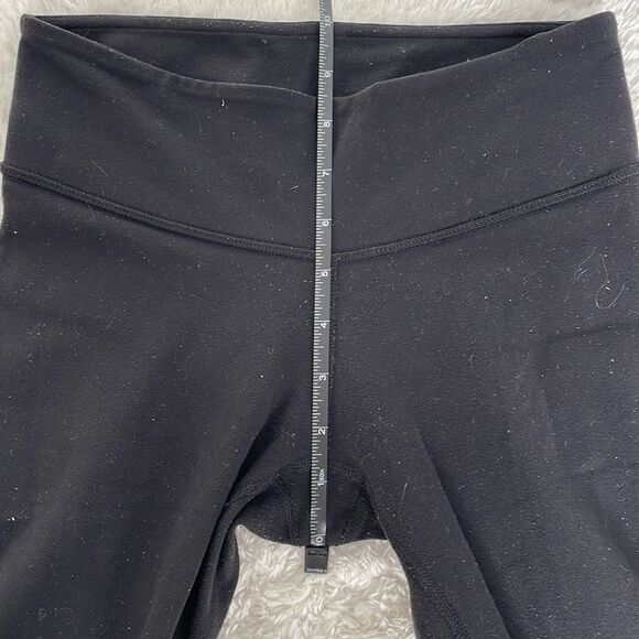 Lululemon Black Capris Fit Like a Size 4. - Picture 6 of 9